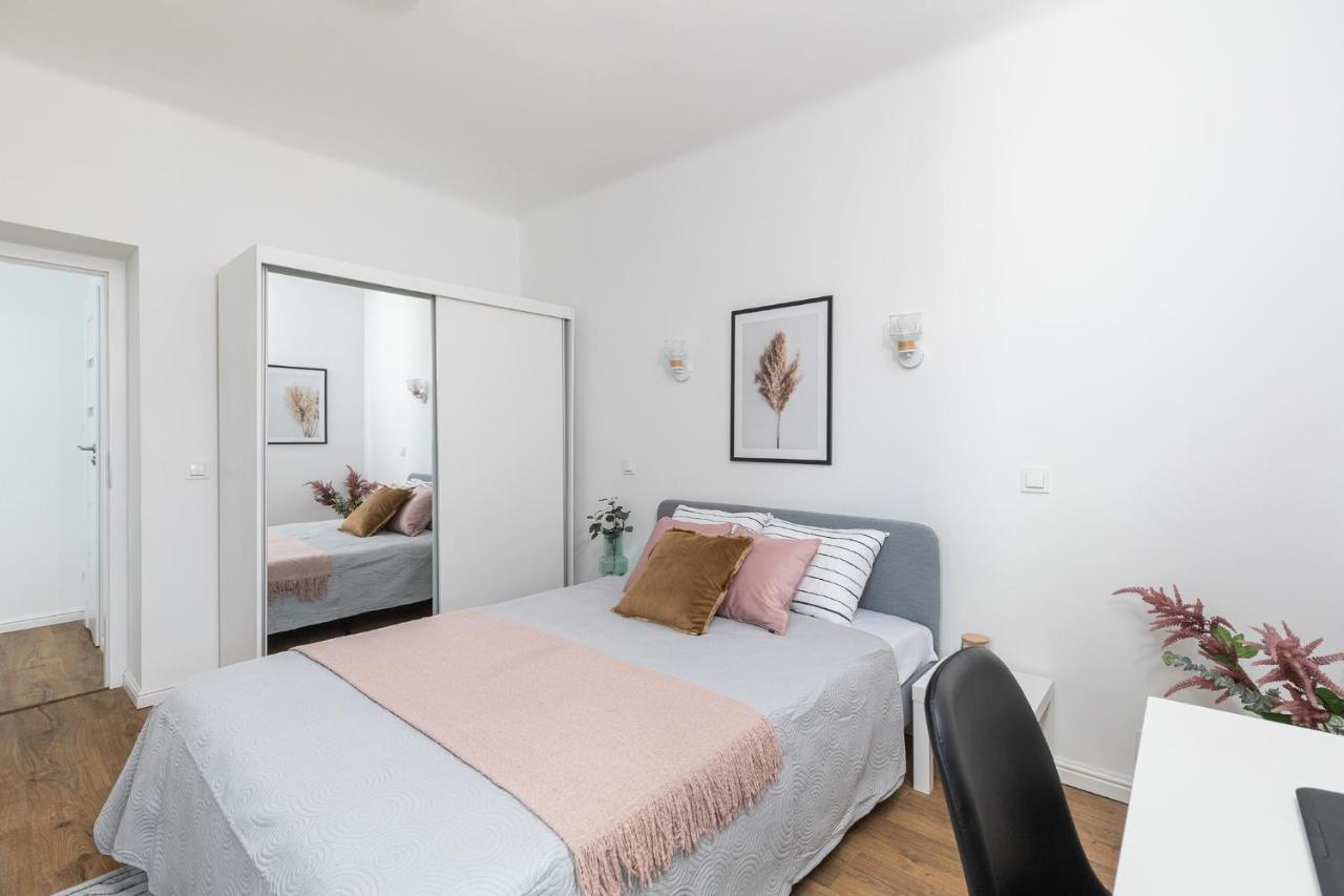 Superapart Nowolipki 23, Unwind In Urban Chic Apartament وارسو المظهر الخارجي الصورة